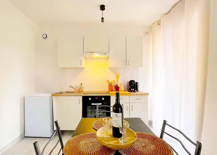 La Porte de l\'Échappée Verte - Salon Extérieur&Parking Privé