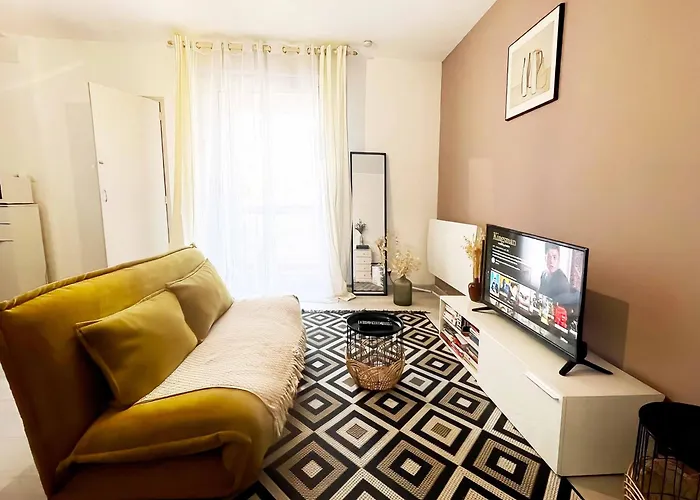 La Porte de l\'Échappée Verte - Salon Extérieur&Parking Privé